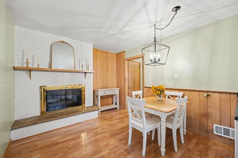 Tiny photo for 754 N Kenilworth Avenue, Glen Ellyn, IL 60137 (MLS # 12612678)