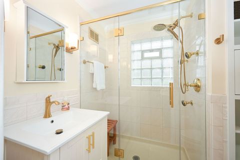 Tiny photo for 754 N Kenilworth Avenue, Glen Ellyn, IL 60137 (MLS # 12612678)