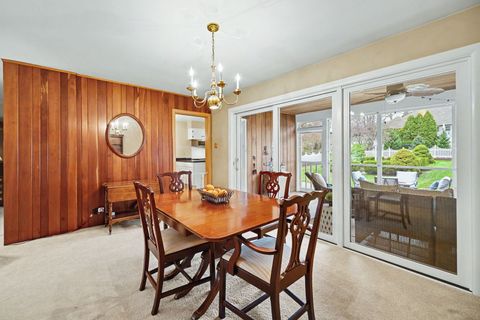 Tiny photo for 754 N Kenilworth Avenue, Glen Ellyn, IL 60137 (MLS # 12612678)