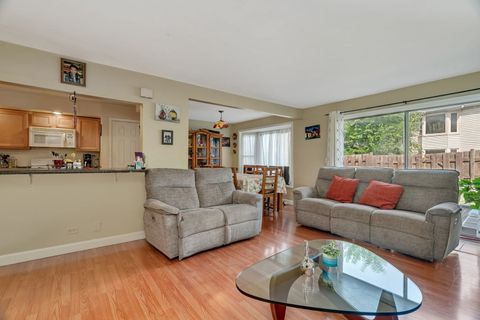 Tiny photo for 208 Porter Lane #208, Bolingbrook, IL 60440 (MLS # 12443742)