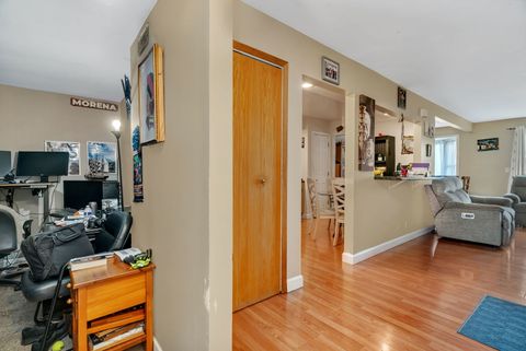 Tiny photo for 208 Porter Lane #208, Bolingbrook, IL 60440 (MLS # 12443742)