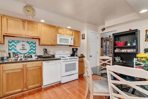 Tiny photo for 208 Porter Lane #208, Bolingbrook, IL 60440 (MLS # 12443742)