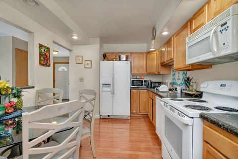 Tiny photo for 208 Porter Lane #208, Bolingbrook, IL 60440 (MLS # 12443742)