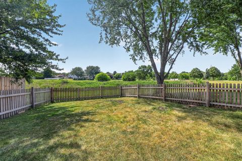 Tiny photo for 464 Gloria Lane, Oswego, IL 60543 (MLS # 12670928)