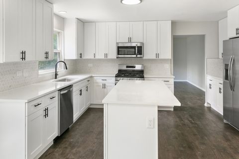 Tiny photo for 600 Brookstone Road, Grayslake, IL 60030 (MLS # 12682669)