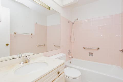 Tiny photo for 7033 N Kedzie Avenue N #303, Chicago, IL 60645 (MLS # 12683900)