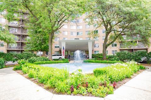Tiny photo for 7033 N Kedzie Avenue N #303, Chicago, IL 60645 (MLS # 12683900)