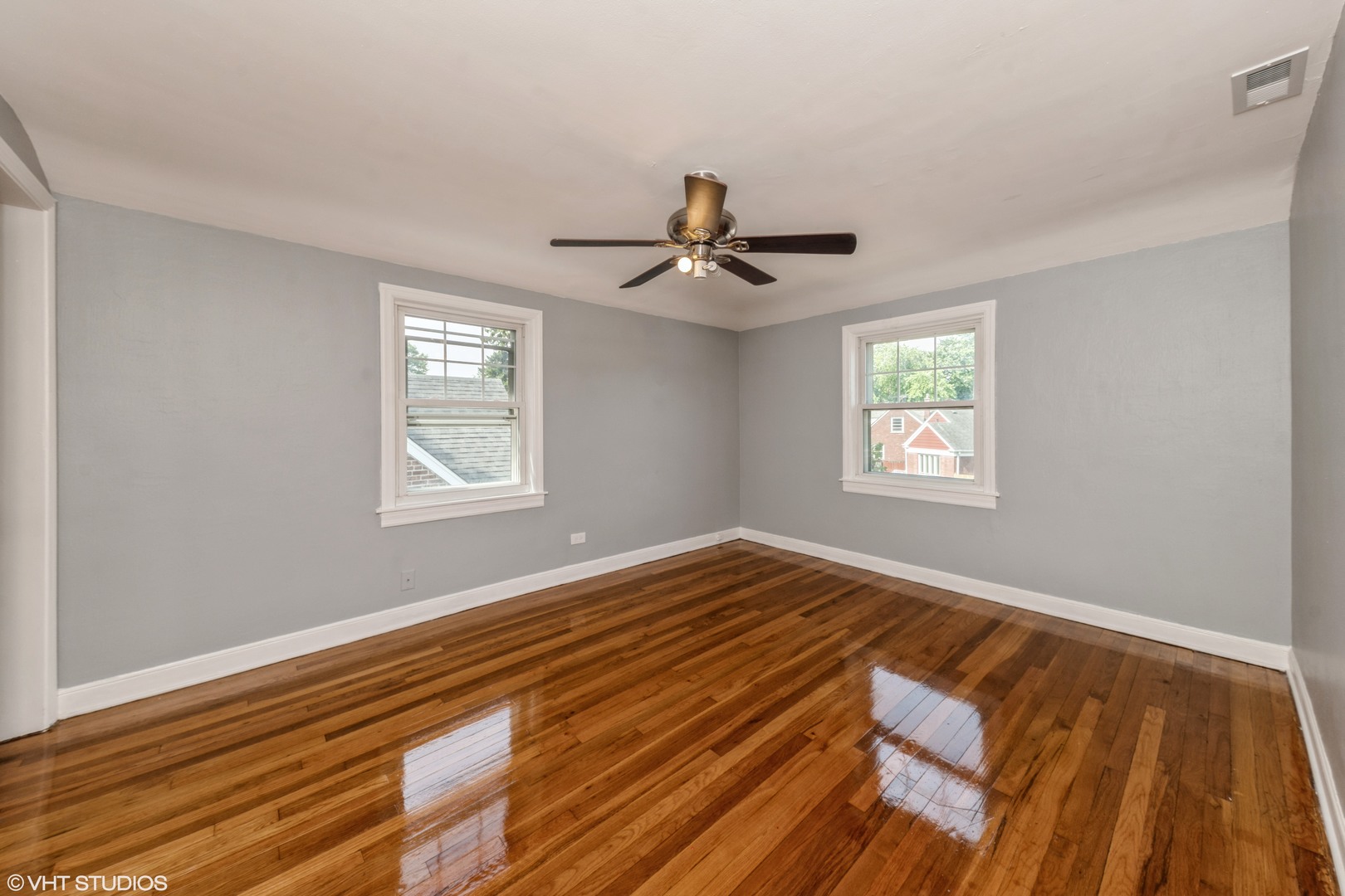 6431 S Lawler Avenue
