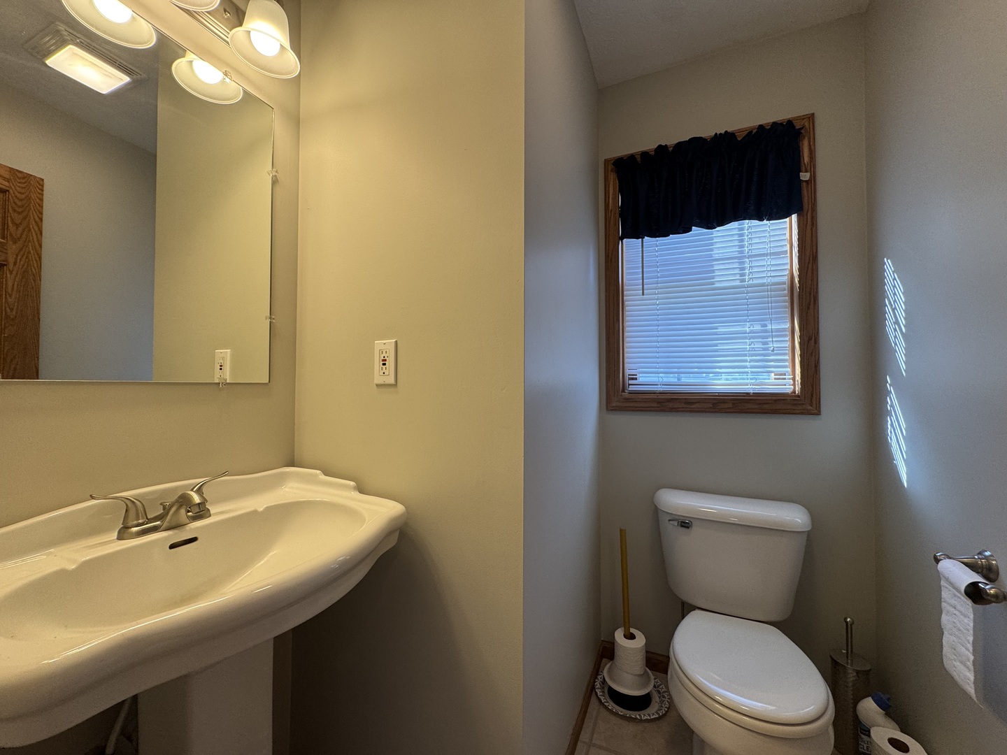 Bourbonnais, Illinois 60914, United States, 4 Bedrooms Bedrooms, ,3 BathroomsBathrooms,Residential,Active,192554