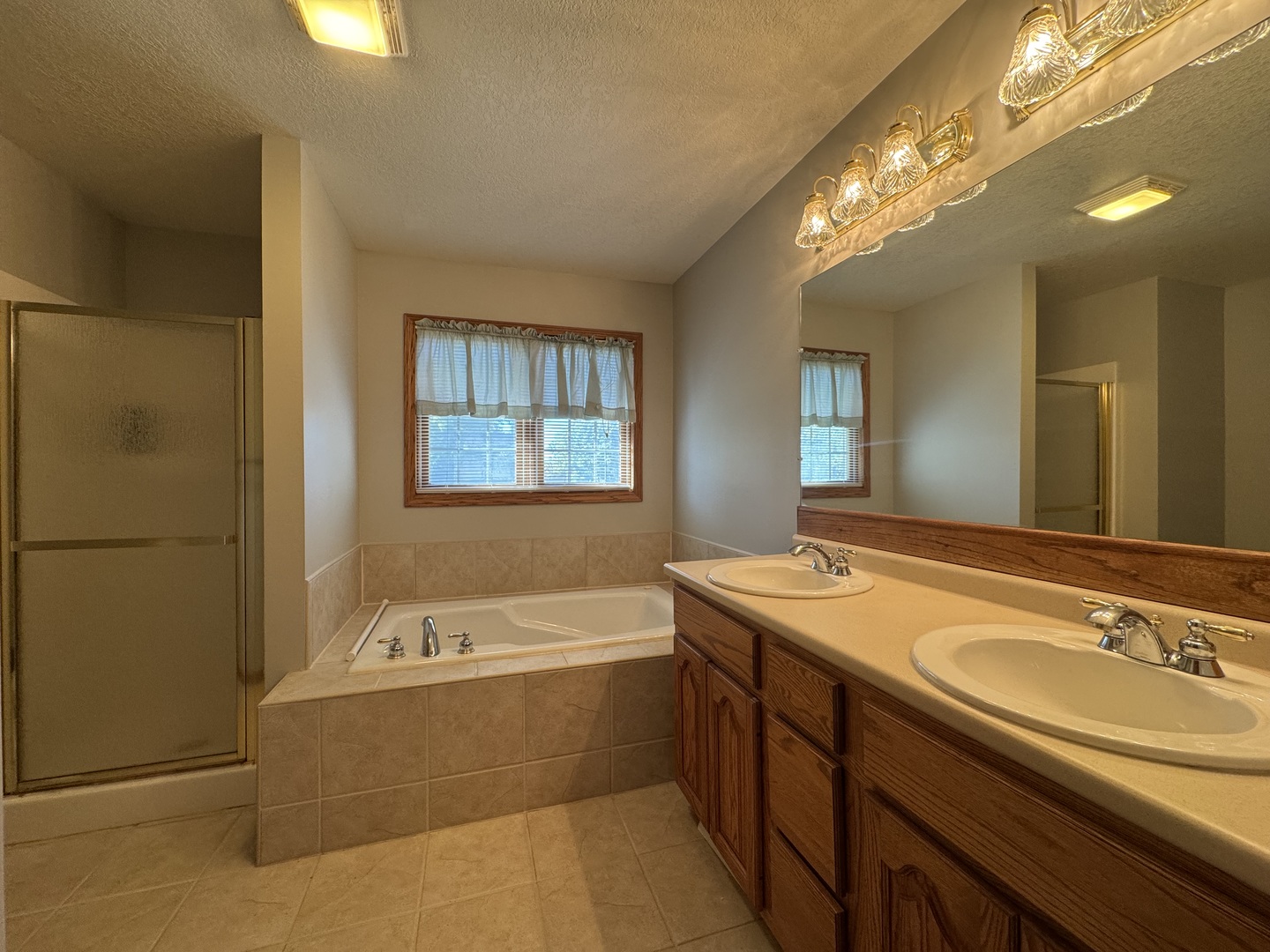 Bourbonnais, Illinois 60914, United States, 4 Bedrooms Bedrooms, ,3 BathroomsBathrooms,Residential,Active,192554