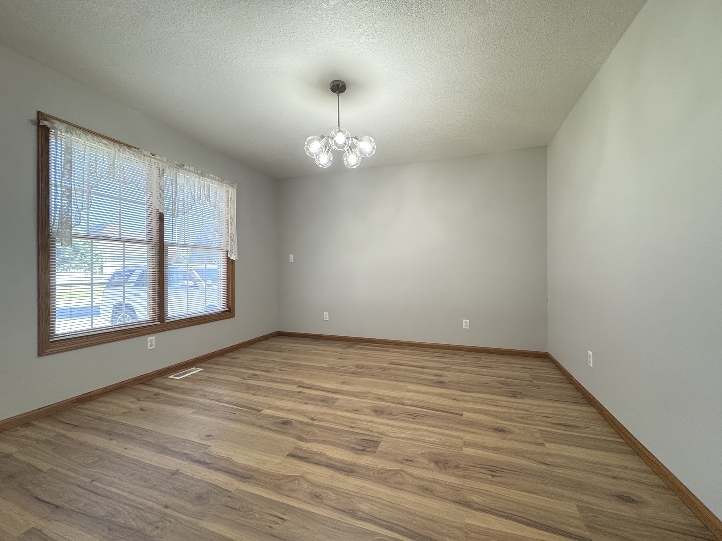 Bourbonnais, Illinois 60914, United States, 4 Bedrooms Bedrooms, ,3 BathroomsBathrooms,Residential,Active,192554