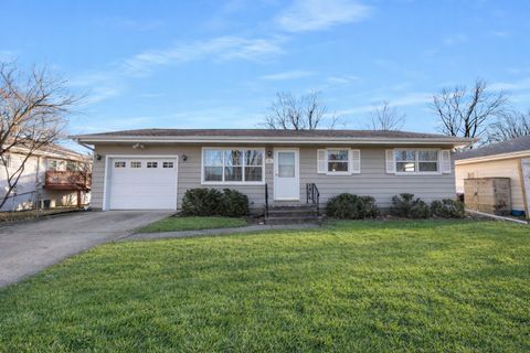 Tiny photo for 1319 Rutledge Road, Bloomington, IL 61704 (MLS # 12536057)