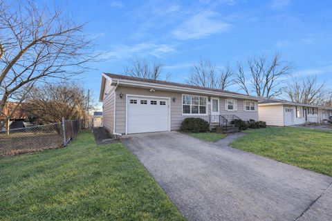 Tiny photo for 1319 Rutledge Road, Bloomington, IL 61704 (MLS # 12536057)