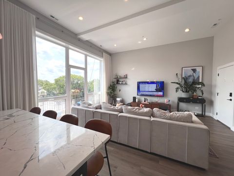 Tiny photo for 2423 W Fullerton Avenue #4G, Chicago, IL 60647 (MLS # 12476804)