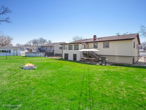 Tiny photo for 266 Marilyn Avenue, Glendale Heights, IL 60139 (MLS # 12590614)