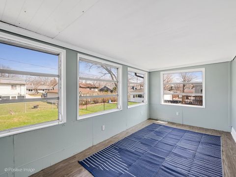 Tiny photo for 266 Marilyn Avenue, Glendale Heights, IL 60139 (MLS # 12590614)