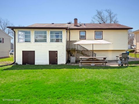 Tiny photo for 266 Marilyn Avenue, Glendale Heights, IL 60139 (MLS # 12590614)