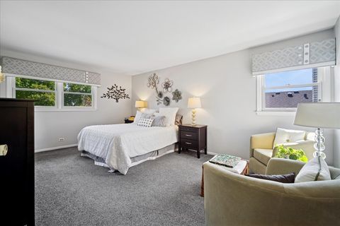 Tiny photo for 1014 S Grace Street, Mount Prospect, IL 60056 (MLS # 12447465)