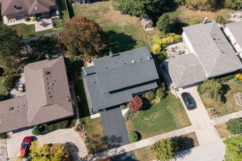 Tiny photo for 1014 S Grace Street, Mount Prospect, IL 60056 (MLS # 12447465)