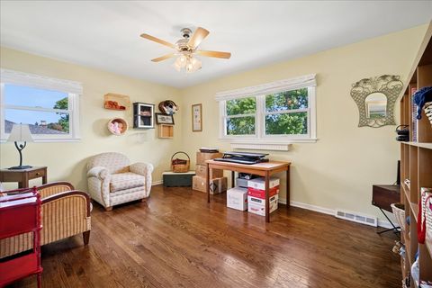 Tiny photo for 1014 S Grace Street, Mount Prospect, IL 60056 (MLS # 12447465)