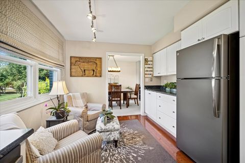 Tiny photo for 1014 S Grace Street, Mount Prospect, IL 60056 (MLS # 12447465)