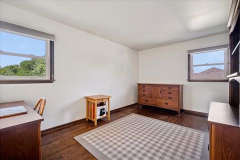 Tiny photo for 1014 S Grace Street, Mount Prospect, IL 60056 (MLS # 12447465)