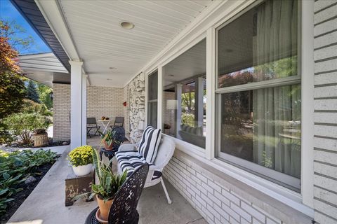 Tiny photo for 1014 S Grace Street, Mount Prospect, IL 60056 (MLS # 12447465)