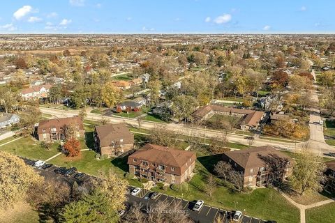 Tiny photo for 19360 Wolf Road #8, Mokena, IL 60448 (MLS # 12604794)