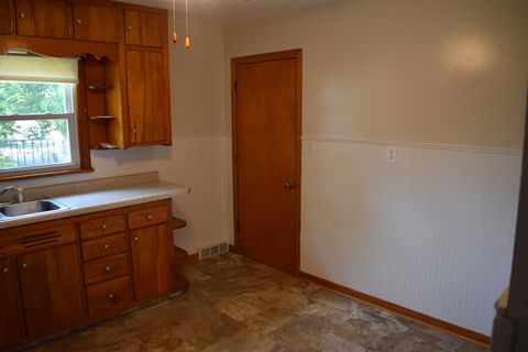 Tiny photo for 211 N Monroe Street, Flanagan, IL 61740 (MLS # 12442791)