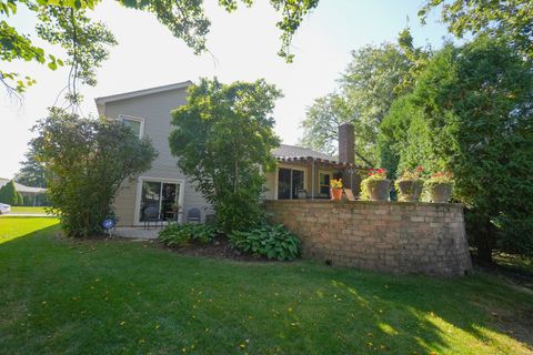 Tiny photo for 2671 Longview Drive, Lisle, IL 60532 (MLS # 12489279)