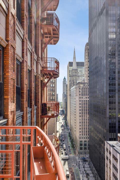 Tiny photo for 208 W Washington Street #1813, Chicago, IL 60606 (MLS # 12672042)
