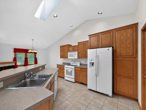 Tiny photo for 533 Brant Circle #533, DeKalb, IL 60115 (MLS # 12690352)