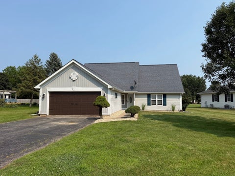 Photo of 1202 Holiday Drive, Somonauk, IL 60552 (MLS # 12706076)