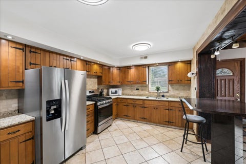Tiny photo for 9719 Johanna Avenue, Franklin Park, IL 60131 (MLS # 12727594)