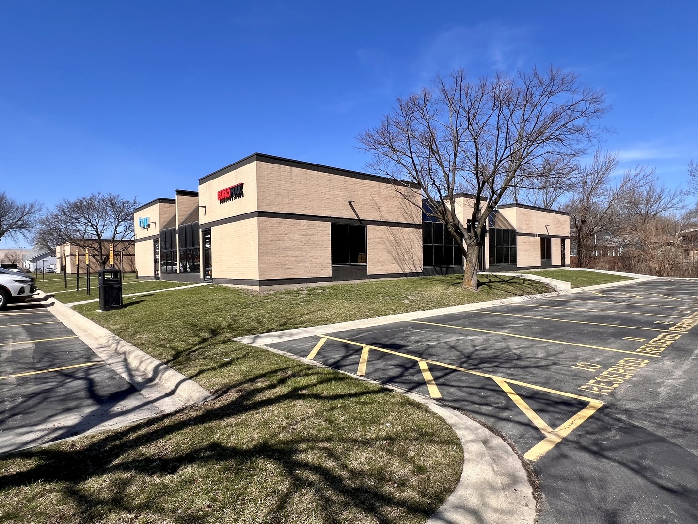 Photo 1 of 24 — 480 W Lake Street 2, Roselle, IL 60172