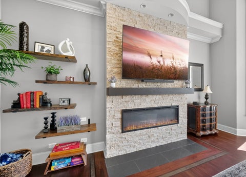 Tiny photo for 151 Palmer Circle, Vernon Hills, IL 60061 (MLS # 12713894)
