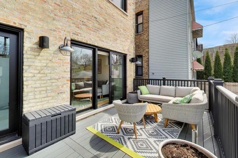 Tiny photo for 2712 N Francisco Avenue, Chicago, IL 60647 (MLS # 12616985)
