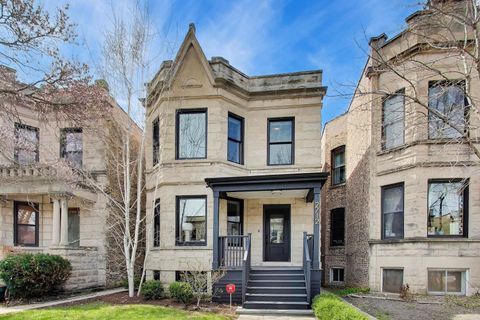 Photo of 2712 N Francisco Avenue, Chicago, IL 60647 (MLS # 12616985)