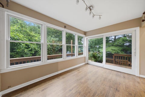 Tiny photo for 929 Alton Court, Winthrop Harbor, IL 60096 (MLS # 12722204)