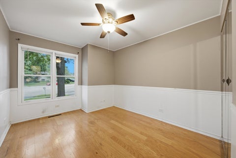 Tiny photo for 929 Alton Court, Winthrop Harbor, IL 60096 (MLS # 12722204)