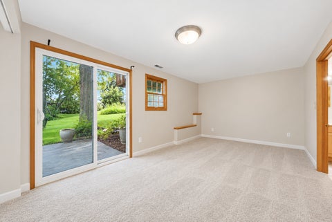 Tiny photo for 929 Alton Court, Winthrop Harbor, IL 60096 (MLS # 12722204)