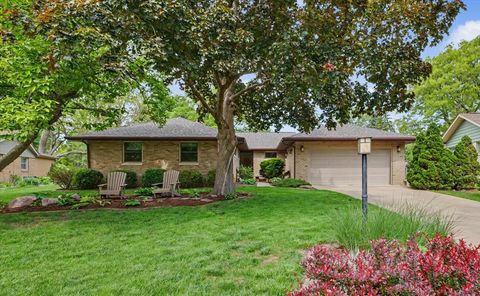 Photo of 1406 Maywood Drive, Champaign, IL 61821 (MLS # 12638526)