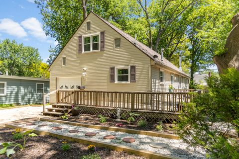 Photo of 910 Foley Avenue, Champaign, IL 61820 (MLS # 12629919)