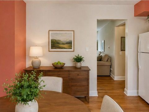 Tiny photo for 6828 N Greenview Avenue #2S, Chicago, IL 60626 (MLS # 12634641)