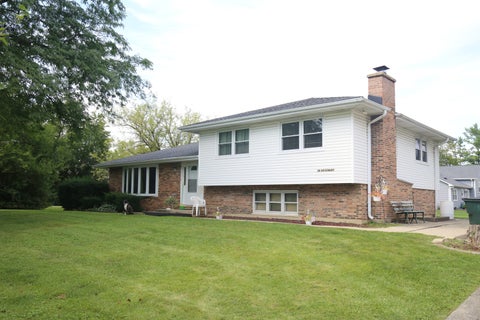 Photo of 114 Rosemary Avenue, Inverness, IL 60010 (MLS # 12752224)