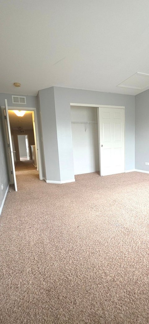 Tiny photo for 385 Bluegrass Parkway, Oswego, IL 60543 (MLS # 12674445)