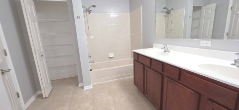Tiny photo for 385 Bluegrass Parkway, Oswego, IL 60543 (MLS # 12674445)