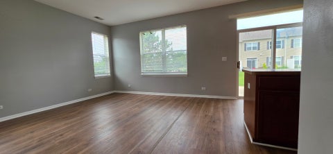 Tiny photo for 385 Bluegrass Parkway, Oswego, IL 60543 (MLS # 12674445)