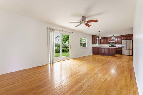 Tiny photo for 212 Wellington Avenue, Elk Grove Village, IL 60007 (MLS # 12784270)