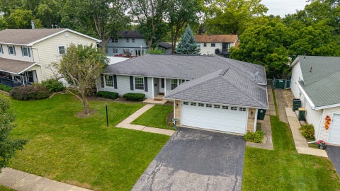 Tiny photo for 212 Wellington Avenue, Elk Grove Village, IL 60007 (MLS # 12784270)